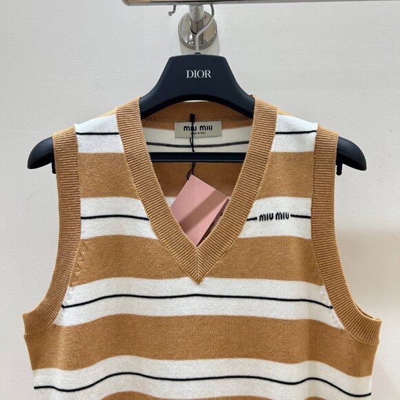 Miu Miu Gray VNeck Women's Sweater - Picture 3 of 10